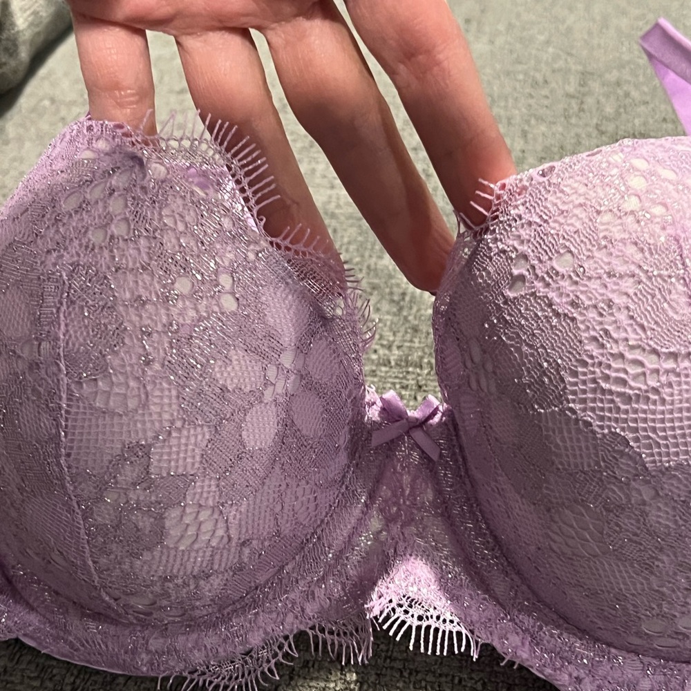 VICTORIA SECRET DREAM ANGELS LACE CUP DEMI BRA - Picture 3 of 6